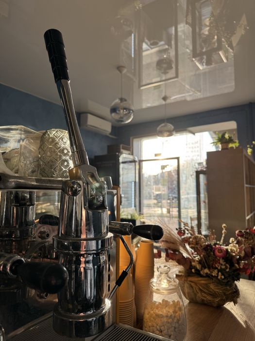 Продається прибуткова кавʼярня де не виключають світло !