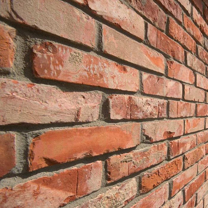 Stara cegła na ścianę, płytki z cegły, cegła rozbiórkowa, montaż