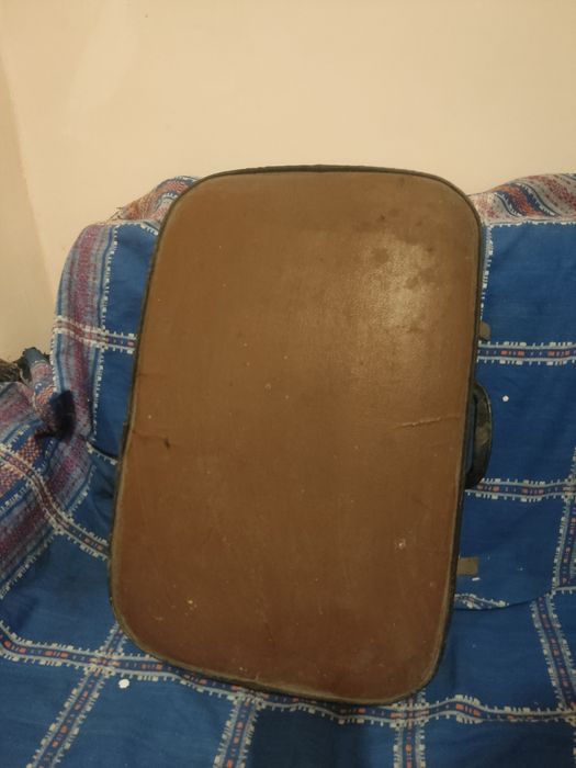 Продам чемоданы советские оригинальные