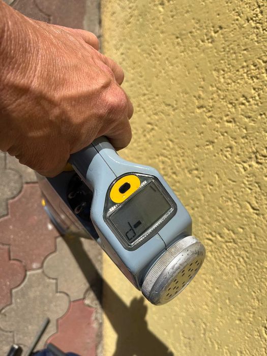 Radiodetektor wykrywacz kabli instalacji CAT 4  Radiodetection
