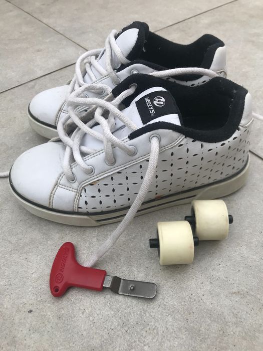 Heely's White Shoes, Size 3564740752989954120