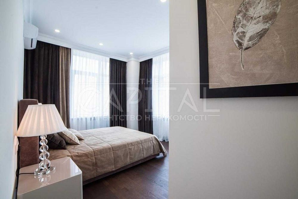 Аренда квартиры Новопечерские Липки, 4 к,  Андрея Верхогляда,15