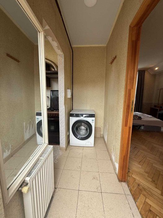 Продаж 1 кімнатної квартири в Брюховичах.