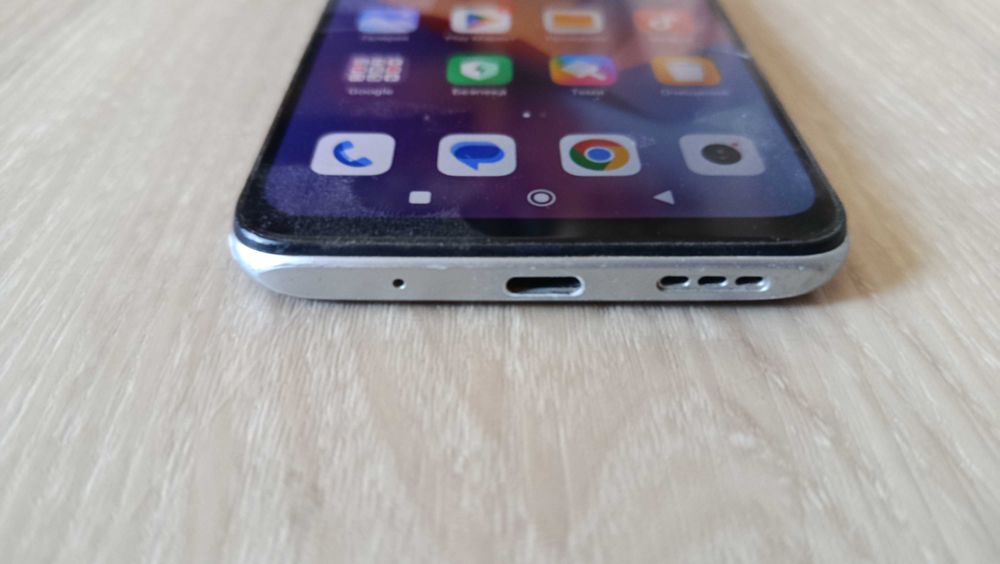 Б/В Смартфон телефон Xiaomi Redmi Note 10 5G 4/64 Chrome Silver, битий
