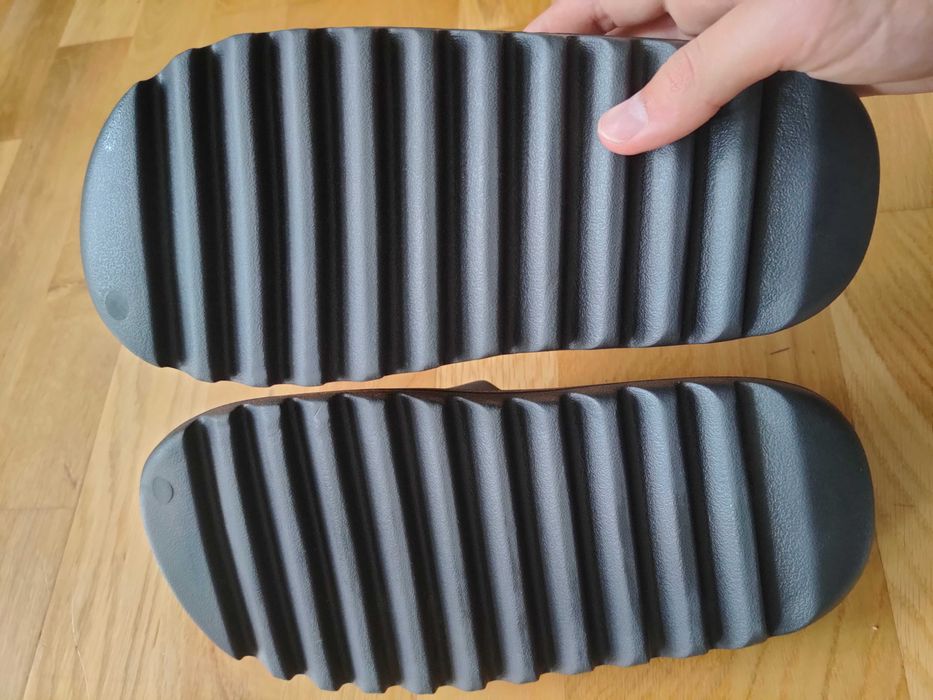 yezzy slide rozmiar 46