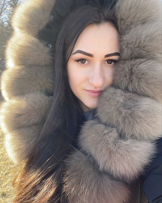 Пуховик з натуральним хутром