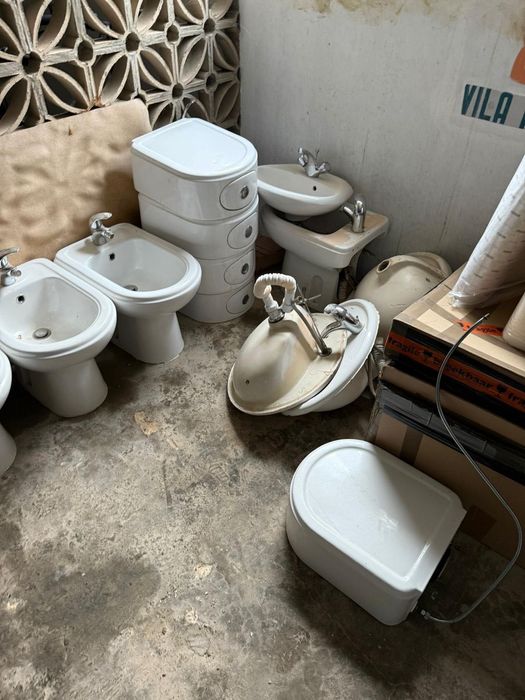 Lavatório cerâmico usado – de encastrar e sem ser de encastre