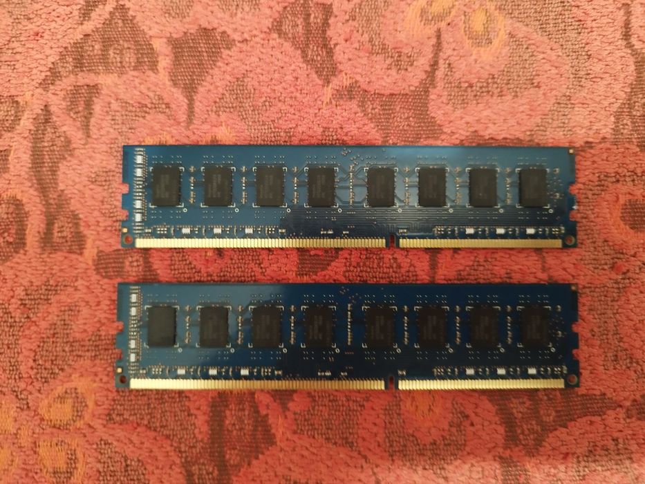 2 Плашки оперативної пам'яті DDR3-1333MHz по 4 ГБ