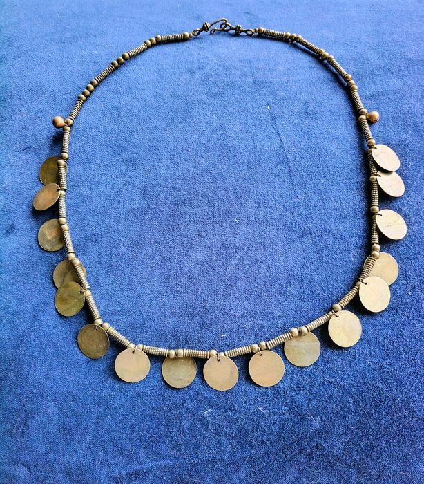 Шелести, монисто, етнічні прикраси