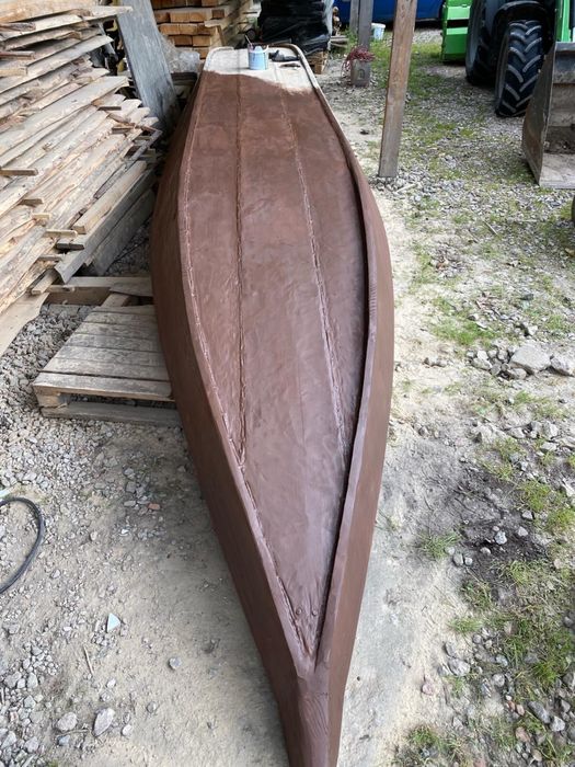 Łódz drewniana tradycyjna pychówka wiślana
