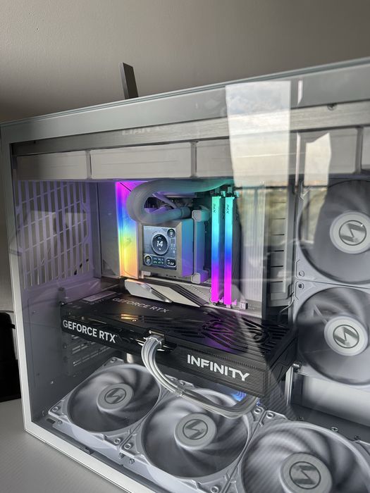 Ryzen 7 7800X3D | RTX 5070 12GB | 32GB DDR5 6000MHz CL30 | 1TB M.2
