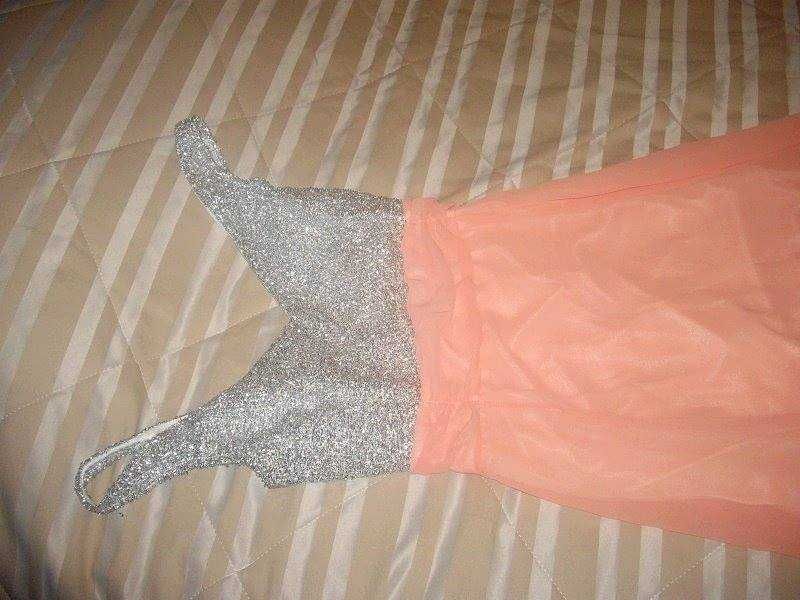 vestido chiffon e brilhantes, para datas festivas