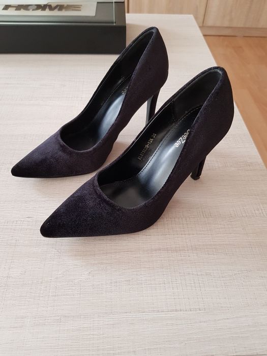 Eleganckie szpilki nowe