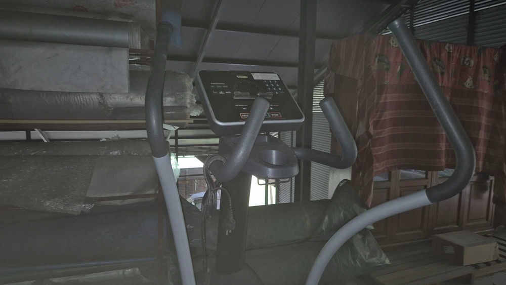 Elíptica Technogym Synchro Forma – NOVA (Nunca Usada)