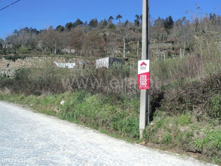 Terreno / Marco de Canaveses, Sande e São Lourenço — Sande E São Lourenço, Porto