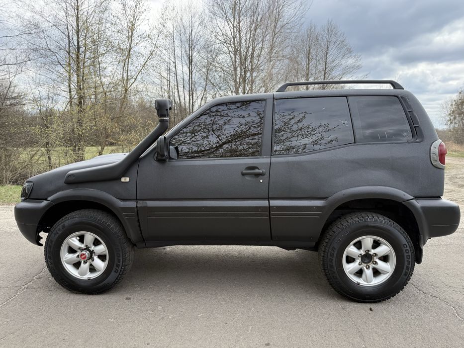 Nissan Terrano II