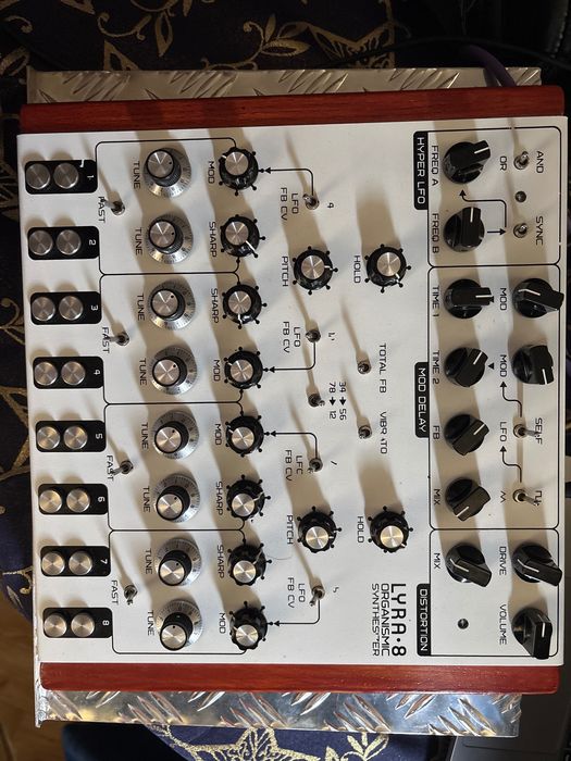 lyra 8     Soma   organismic synthesizer