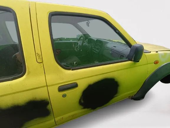Porta frente direita NISSAN Pick Up III (D22)