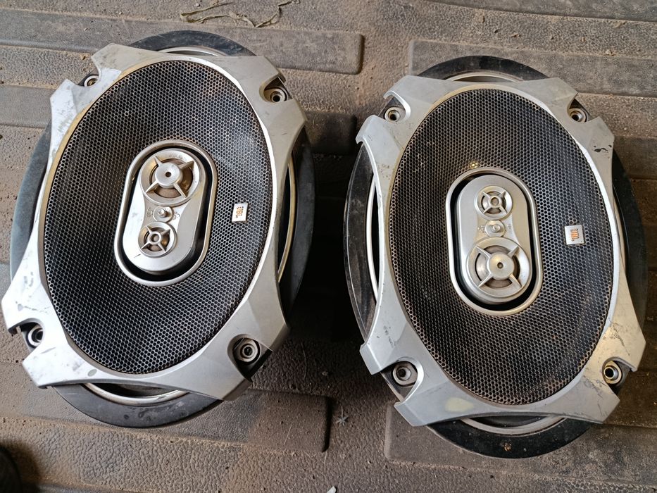 Продам динаміки JBL CTO 937