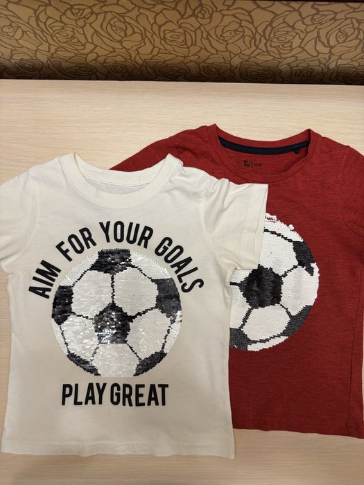 Футболка паєтки  hm футбольний мʼяч