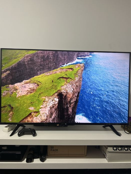 TV XIAOMI Mi P1 (LED - 55'' - 140 cm - 4K Ultra HD - Smart TV)