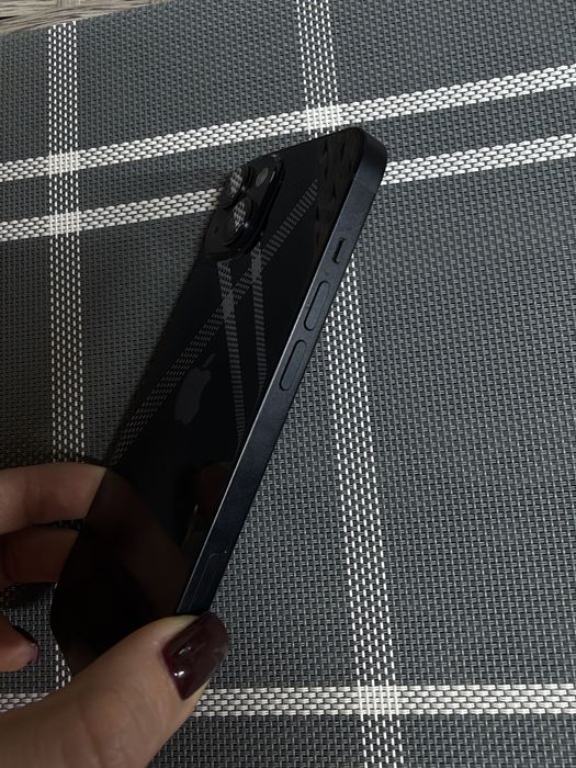 телефон iPhone 14