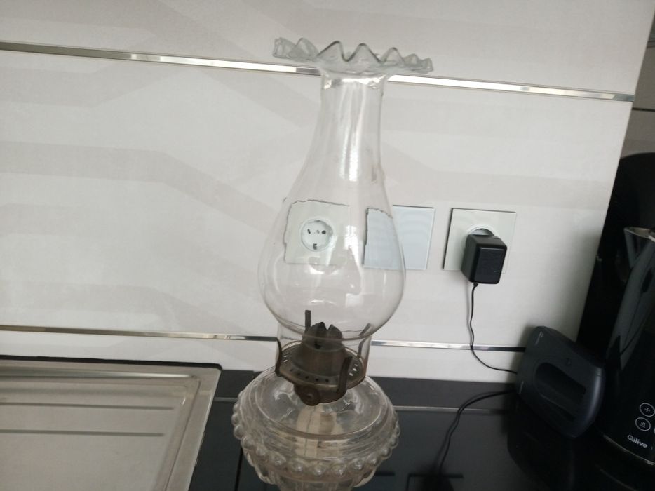 Candeeiros de petróleo antigos e outros