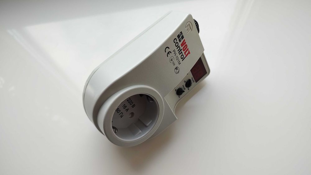 Реле напруги 3 в 1 Новатек Електро Volt Control РН-101М 3,5 кВт