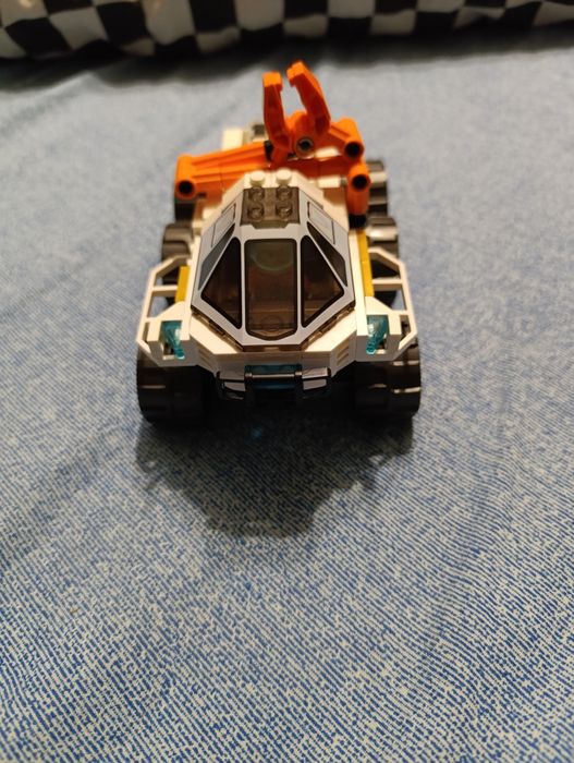 Продаю lego sity 60225