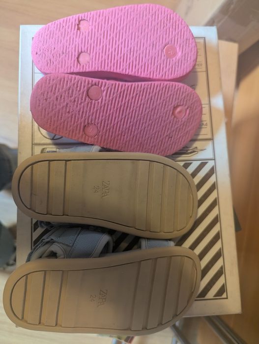 Sandálias e havaianas 24