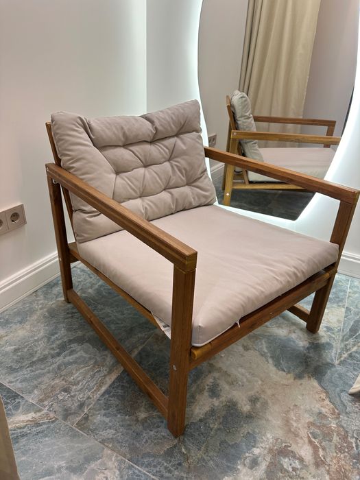 Крісла для дому , кафе, шоурму , з подушками 2 шт