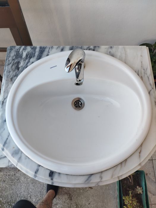 Lava mãos de casa de banho