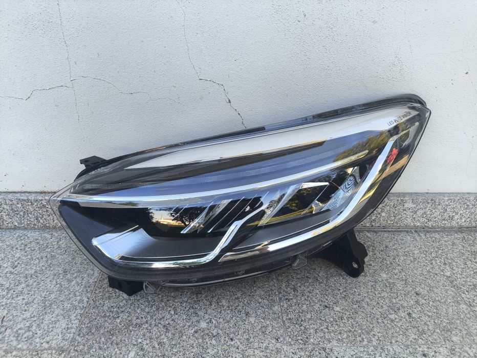 Ótica Renault Captur esquerda completa