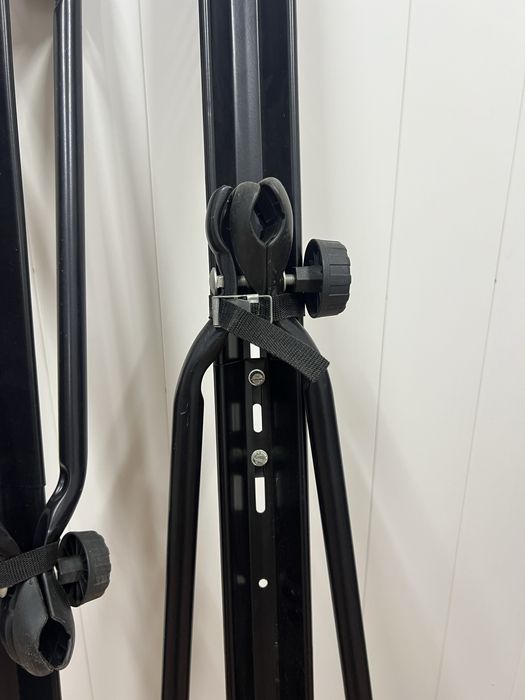Suportes para bicicletas.