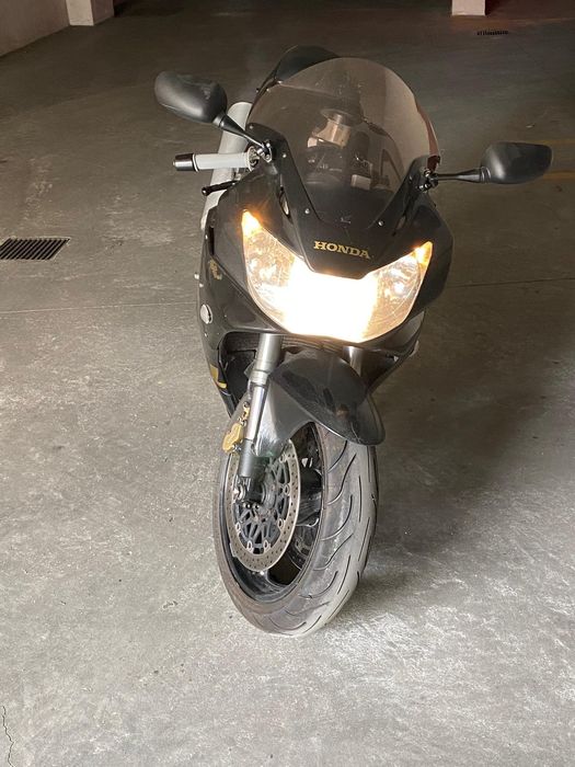 Vendo Moto Esportiva Top de Linha