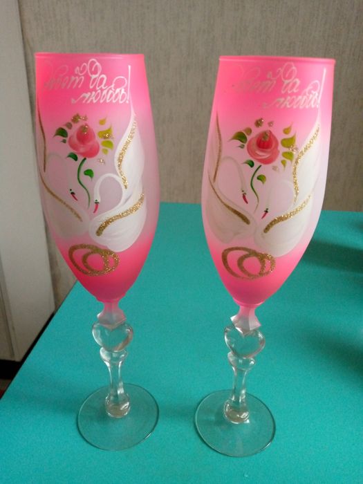 Бокалы свадебные.