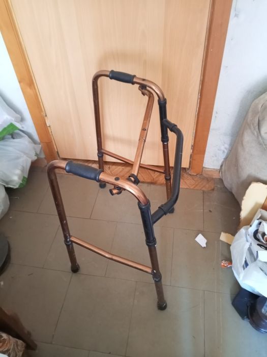 Продам ходунки для взрослых