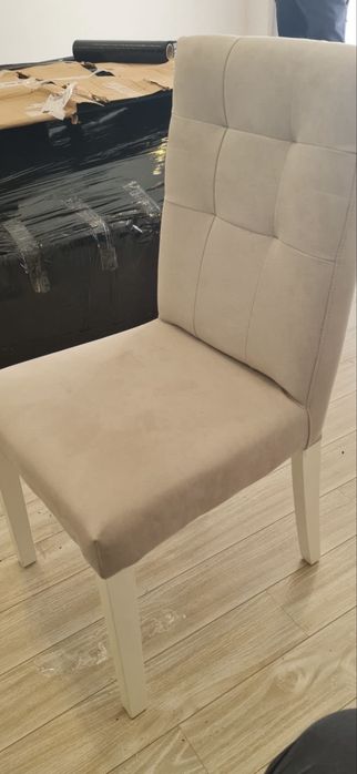 Mesa de jantar com tampo de vidro + 6 cadeiras – Excelente estado