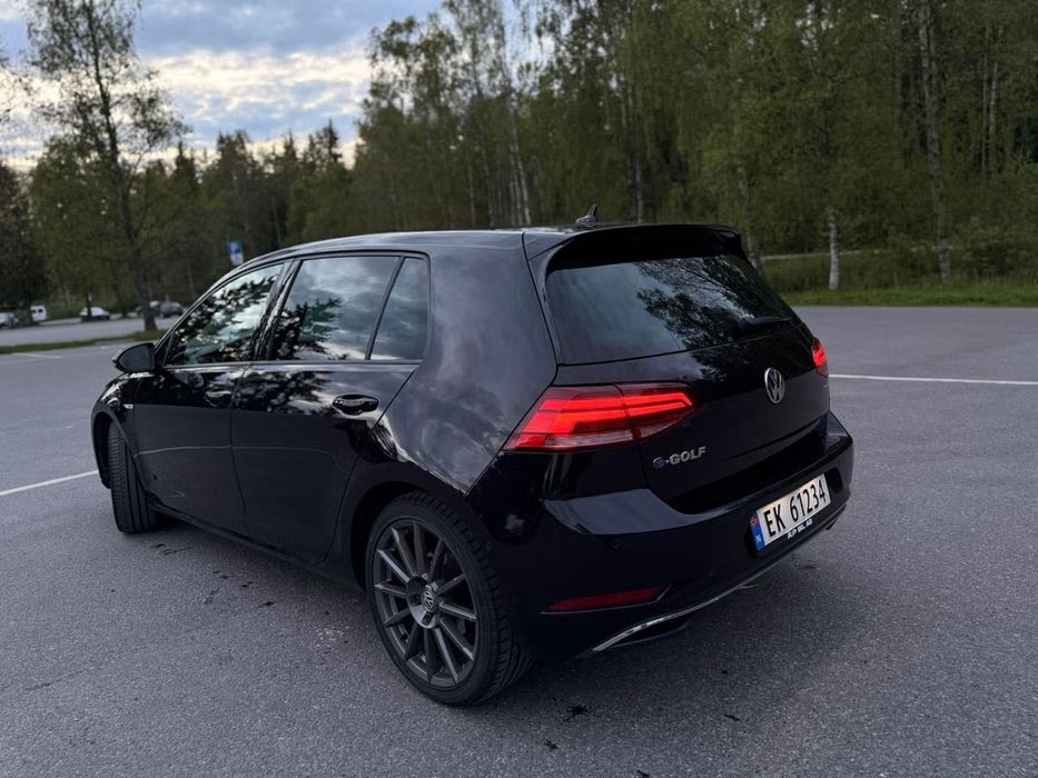Volkswagen E-Golf 36квт, 55тис км рідного пробігу, не фарбований