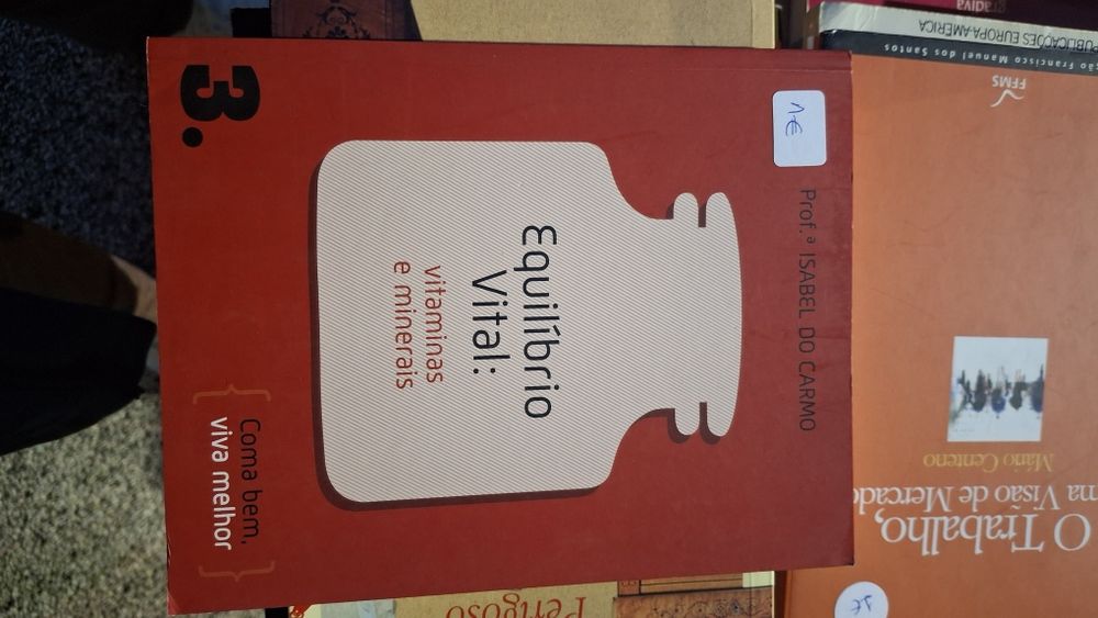 Livros de vários temas e autores - apenas 1 €.