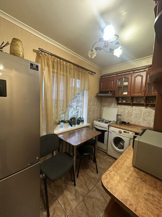 3-кімнатна на Нижньодніпровській 5/5 пов.