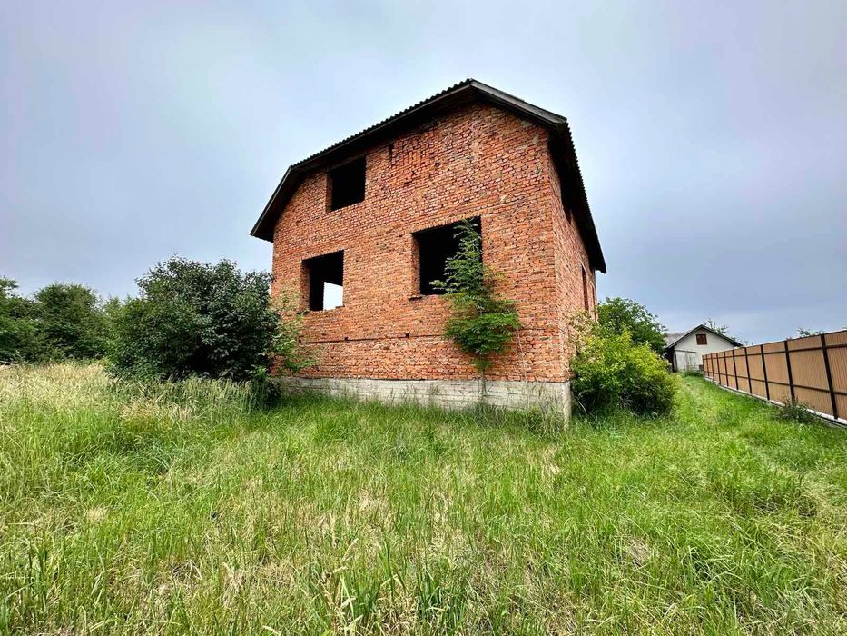 Цегляний Будинок/Незавершене будівництво. с. Олексичі