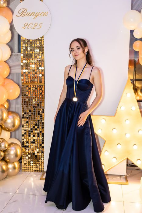 Продам випускну сукню , в ідеальному стані, за доступною ціною