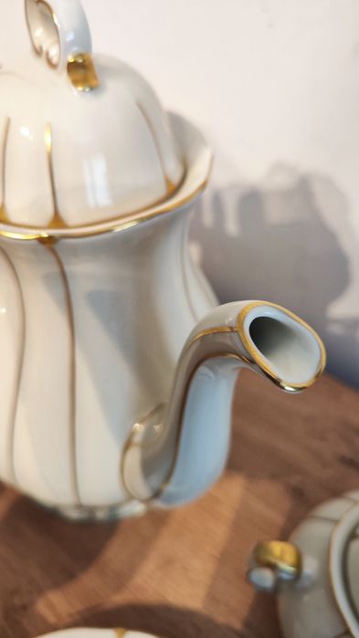 Serwis kawa na 10 osób, porcelana