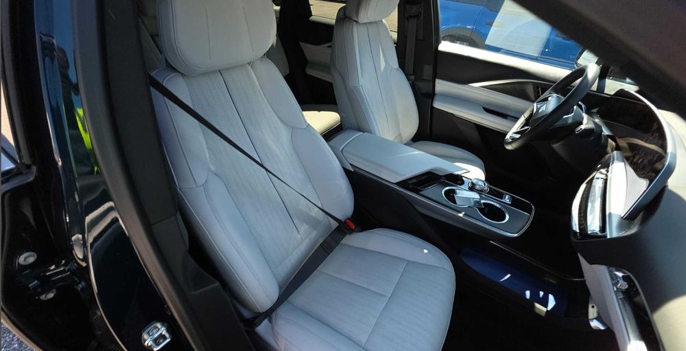 Продам Cadillac LYRIQ 2025 з ПДВ