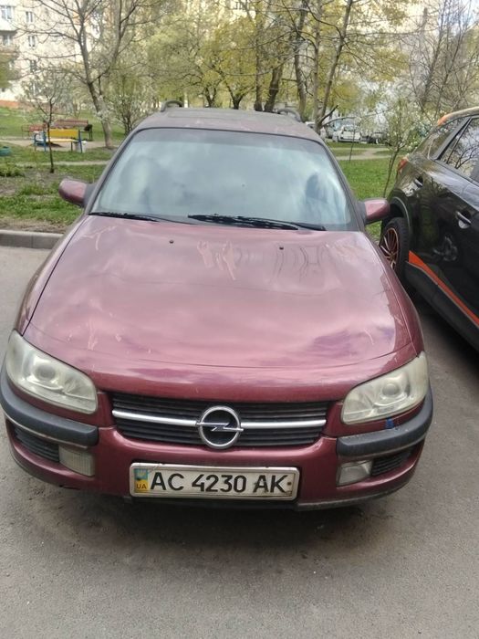 Автомобіль опель