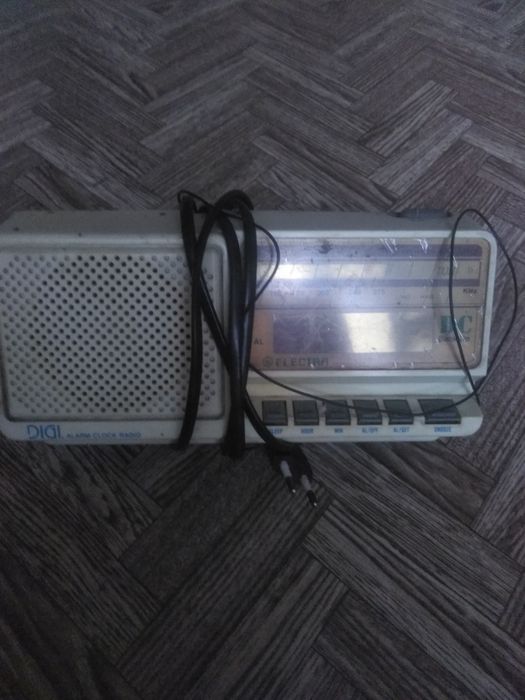 Продам радиочасы