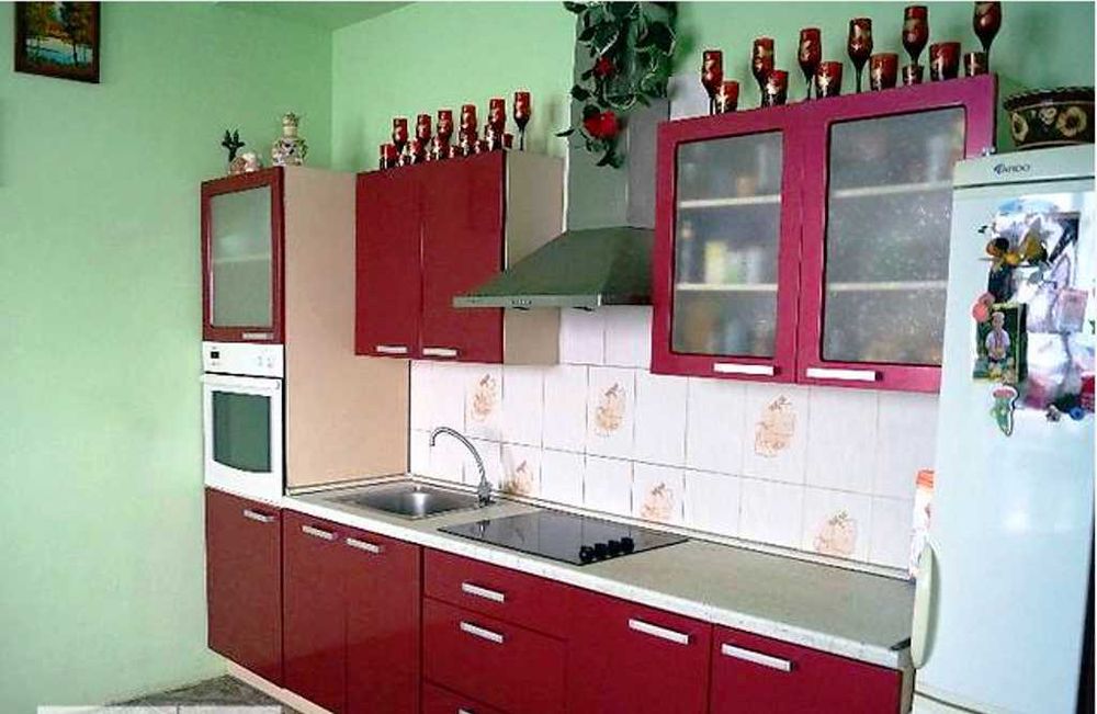 Під Е відновлення або , З ремонтом будинок , котеджна вулиця 8 км. біл