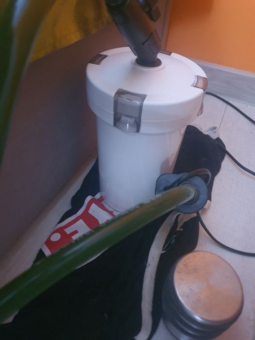 Sprzedam akwarium z całym wyposażeniem