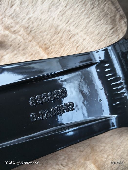 Sprzedam felgi aluminiowe 18 cali 5 x 100 et35